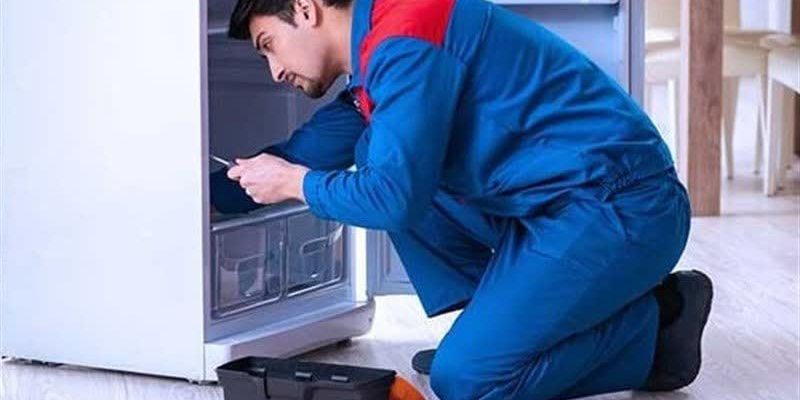 علت خاموش شدن یخچال